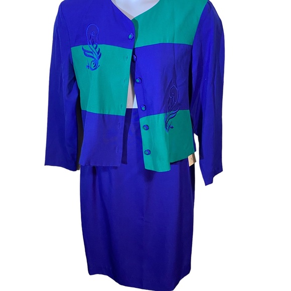 Lady suit size 12 - Picture 1 of 5